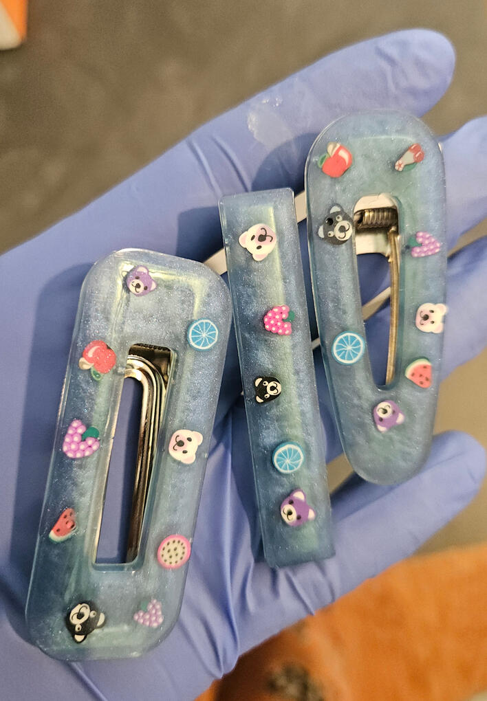 Blue hair clips with animals Blue hair clips with animals